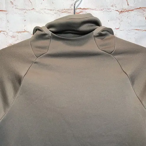 Back Country hoodie pullover pocket small olive green thumb holes snug fit - Image 3