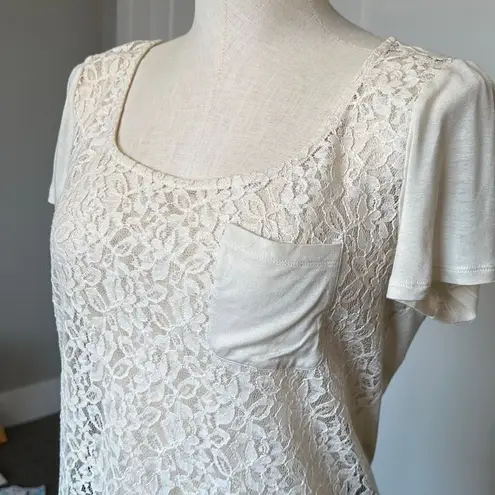 Hinge  Lace Top