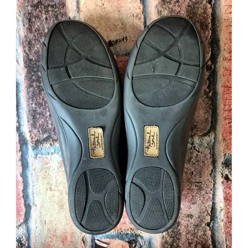 Natural Soul Shoes Womens 9.5W Llena Slip On Loafer Brown Leather Casual Comfort