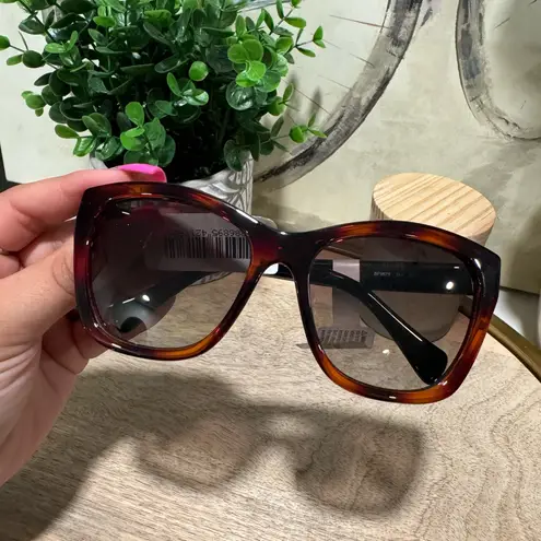 Salvatore Ferragamo brown cat eye sunglasses π¦