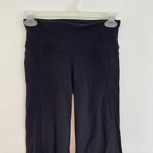 Athleta  Power Up Capri Black Mid Rise Straight Leg Capris Yoga Pants Leggings XS