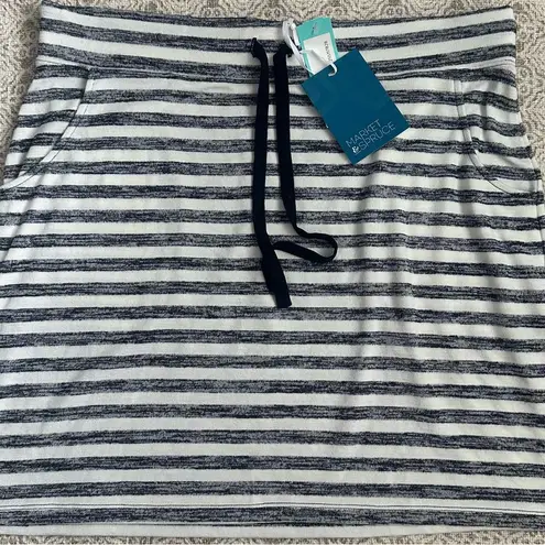 Market & Spruce Stitch Fix Amia Knit Skirt in Navy