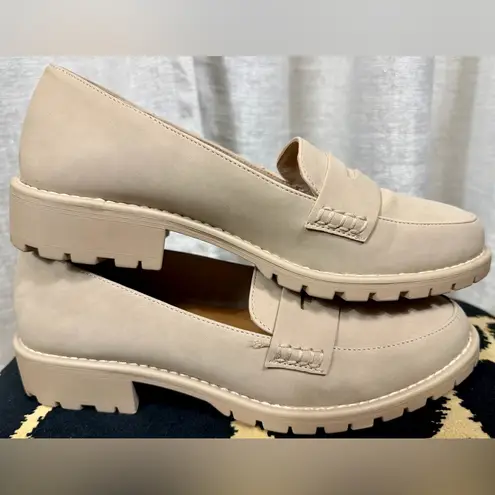 DV by Dolce Vita Carley Loafers Women’s Size 8.5 Beige Faux Leather Slip