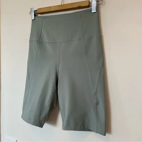 Girlfriend Collective High Rise Compressive Biker Shorts 8.5” Agave Green Small