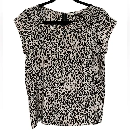 NEW TUCKER SILK ANIMAL PRINT CAP SLEEVE CREW NECK TOP XS Black
