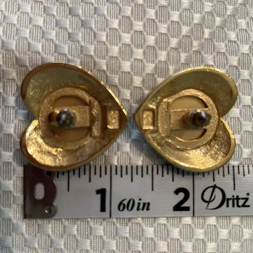 Whiting & Davis Vintage rare black & gold mesh heart shaped pierced earrings EVC