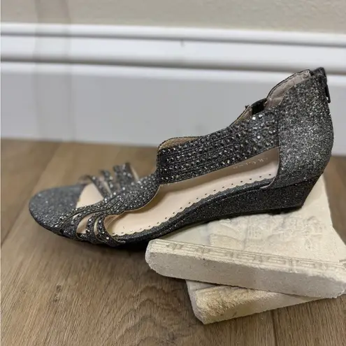 Charter Club Women Cross Strap Wedge Sandals Ginifur Size US 7 M Silver