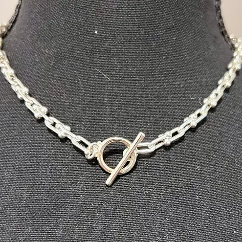 Intricate Silver Toned Oval Link Necklace