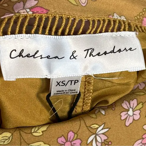 Chelsea & Theodore Sz XS Yellow Floral Shorts Lace Ruffles