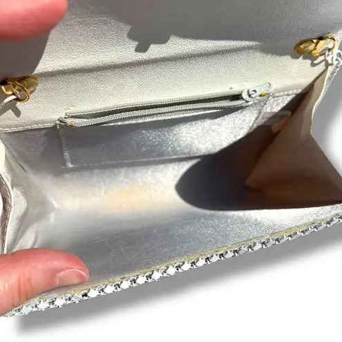 Boutique Vintage Metal Chain Mesh Evening Bag Purse Shoulder Bag Clutch White