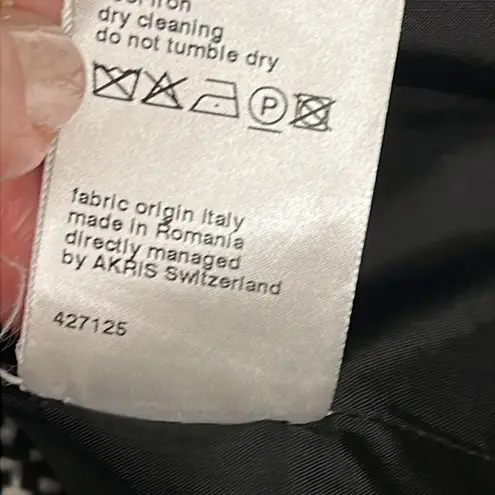 Akris Punto Black and White sleeveless tweed front zipper pockets Dress