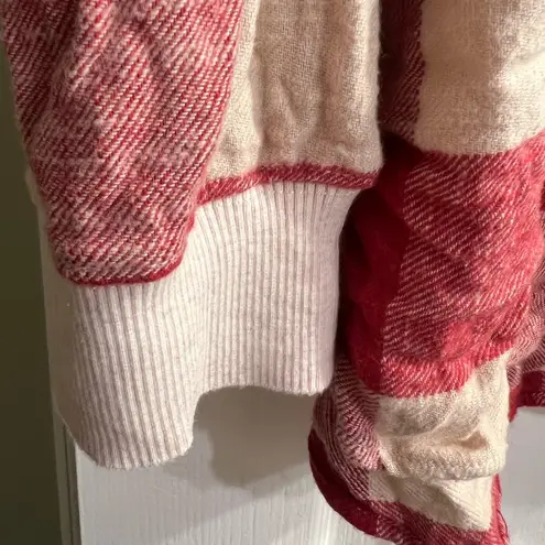 American Eagle  Red Plaid Flannel Button-Up Hoodie - size XL - Image 5