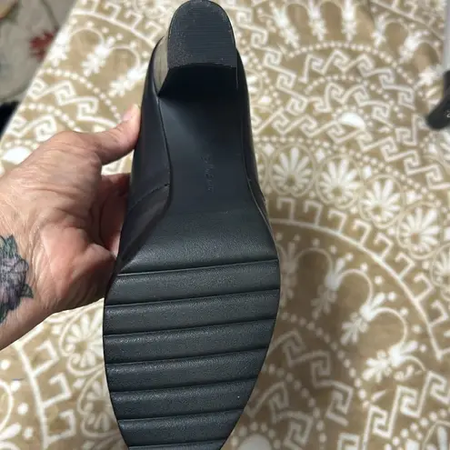 Bella Vita Women's Zari Leather Platform Pump Sz 9.5