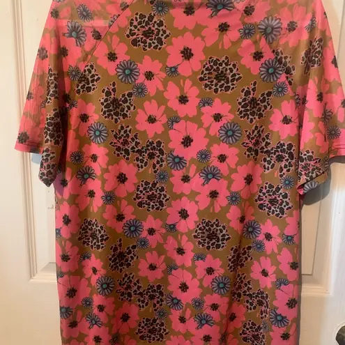 Two 2 Fly Yellow & Pink Short Sleeve Knit Lined Floral Cheetah Large Blouse 1144