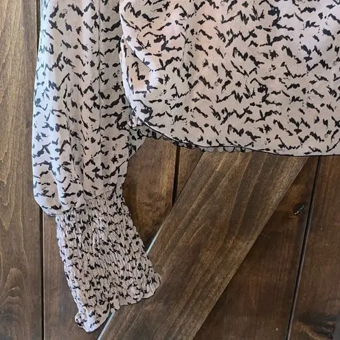 Talent Blouse Womens Size 1XL Brown Black Low V Neck Sheer Smocked Bottom Casual