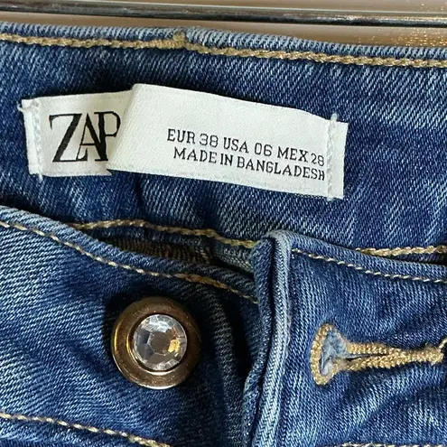 ZARA  Distressed Blue Skinny Jeans
