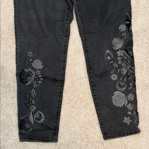 Chico's  So Slimming Girlfriend Slim Leg Ankle Embroidered Black Jeans Women's 12
