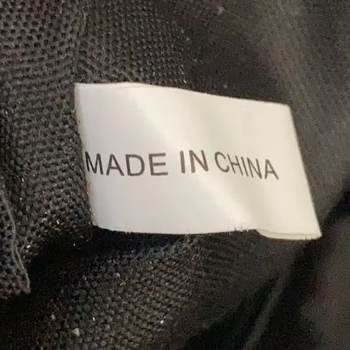 Calvin Klein FINAL MARKDOWN Ladies’  wristlet - Image 9