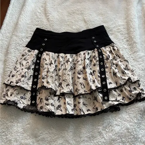 Thorn & Fable Graphic Black and White Layered Skirt Size undefined