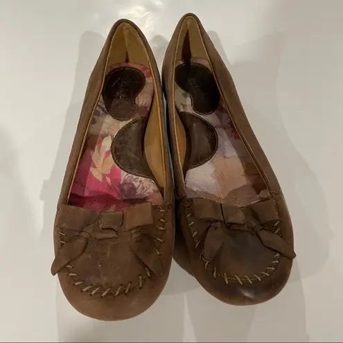 Born Brown Leather Slip On Moccasin Stitch Toe Flat Shoes Size 7