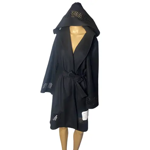 Jean Paul Gaultier
Femme Laser Cut Hooded Wrap Coat Unsized See Measurements (L Black Size undefined