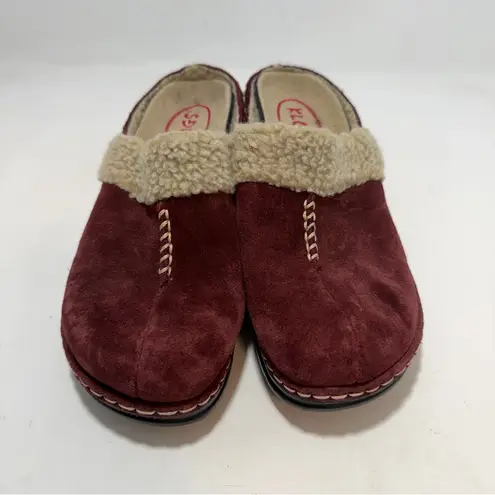 Klogs Maxum slip resistant clogs with sherpa trim burgundy suede womens US 7M Red Size 7