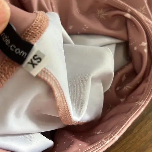 Onzie Hot Yoga High Rise Legging Pink Hue with Star Constellation Print XS