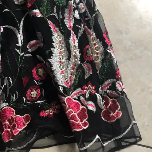 Badgley Mischka Cold shoulder floral embroidery dress