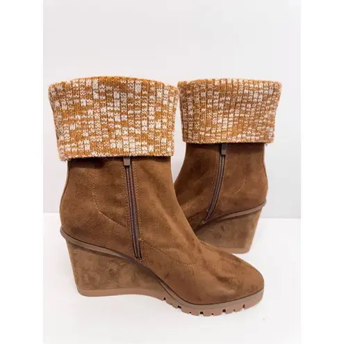 Donald Pliner Wedge Boots Size 8 Tan Sindie Winter Knitted Cuff Cushioned