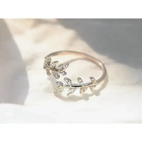 Boutique Sparkly‎ 5a Cz Leaf Ring | White Gold Plated Sterling Silver