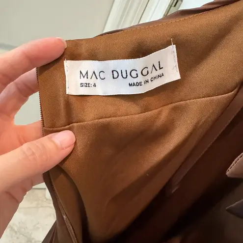 Mac Duggal NWT 11687 Brown Pleated Feather Cap Sleeve Open Back Gown Size 4