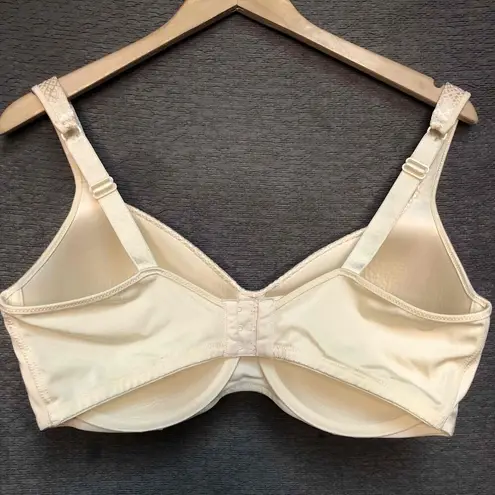 Vanity Fair Beige Bra Adjustable Straps Padded Cups Underwire 40DD