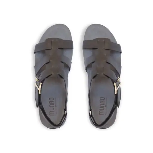 Munro the Flynn black fisherman style on a platform size 10.5