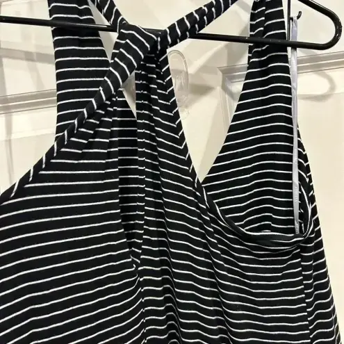 Athleta  Navy and White Striped Maxi Dress‎ Twist & Turn Back Women’s size Medium