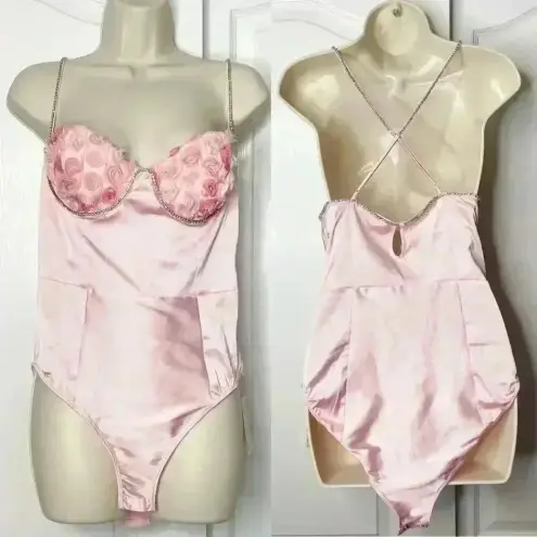 For Love & Lemons NWT  Skye Bodysuit Size Medium Pink Roses