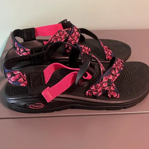 Chacos Chaco Z/Volv pink blue sandals 7