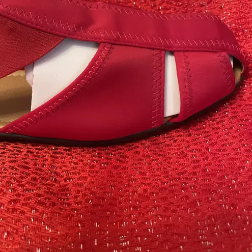 Comfortview Women's The Cheryl Flat 11 Wide Red