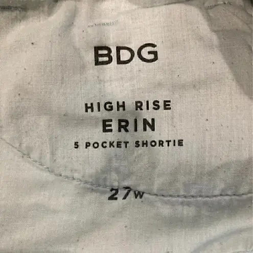 BDG  high rise Erin 5 pocket shortie shorts in size 27W