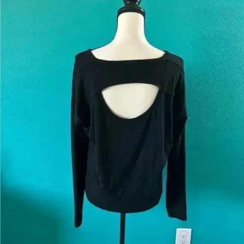 Rag and Bone  black long sleeve scoop neck t shirt sweater with cut out back detail