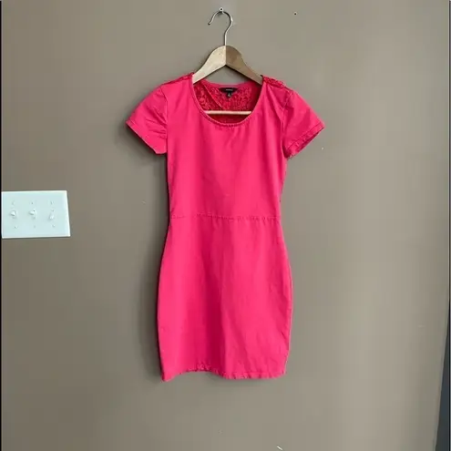 Talula Aritzia Lace Open Back Short Sleeve Bodycon Dress in Pink Size Small