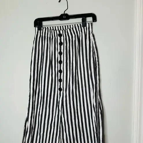 Cupcakes and Cashmere Black White Striped Faux Front Button Midi Skirt Size 2