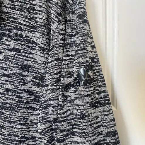 Adidas  Quarter Sleeve Women’s Basketball Henley T Shirt Size XL Gray