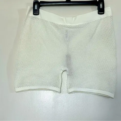 SKIMS  NWT Perforated seamless shorties in Marble (Winter White)-  Size 3XL