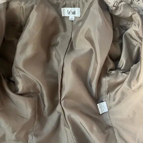 Le Suit Le Suite Blazer Womans size L Taupe Floral Brocade Blazer with Tortoise Casual
