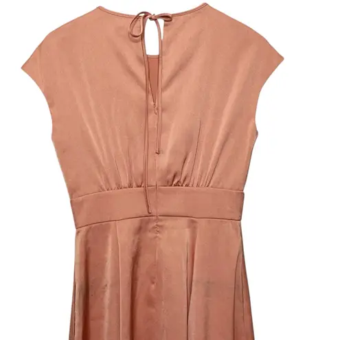Gal Meets Glam Fit & Flare Dress Women’s Size 2 Peach Short Sleeve Midi Feminine