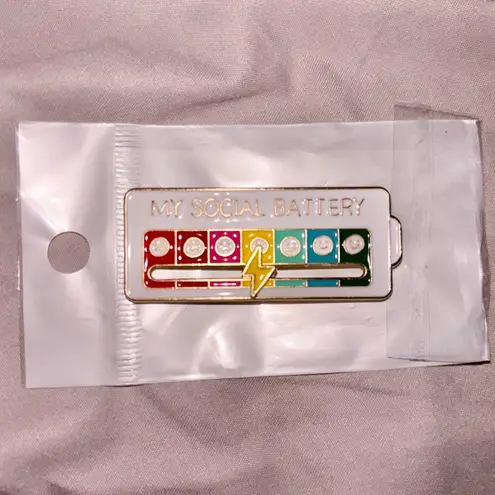 Cartoon Expression Design Enamel Pin, Cute Brooch Suitable for Backpacks, Jeans, White