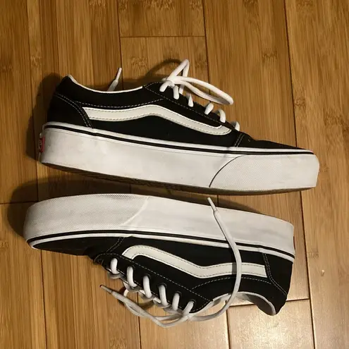 Vans  Old Skool Platform Black/White Lace Up Sneakers Women’s Size 9