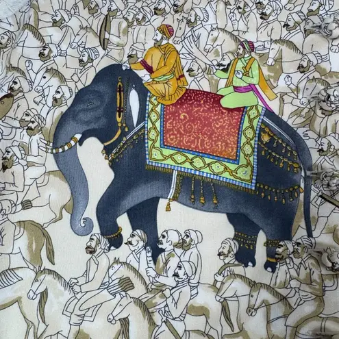 Vintage Emanuel Ungaro 100% Silk Vest Indian Elephant Motif Women's 8 Buttons Black