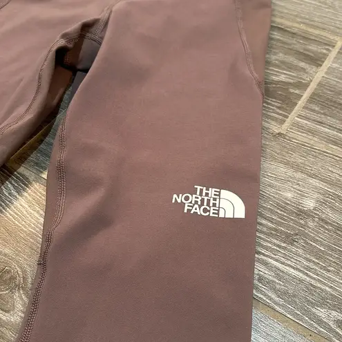 The North Face ⭐️New⭐️ NWT Women’s  high rise flash dry leggings size small