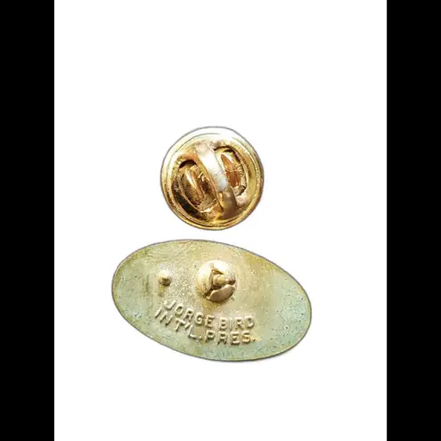 World Oval Pinback Lions Club Vintage 1960s Gold Tone Enamel Brooch Badge - Image 2